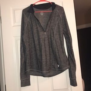 Slim-fitted active long sleeve